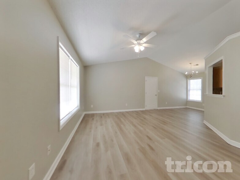Building Photo - 621 Southern Trace Crossing