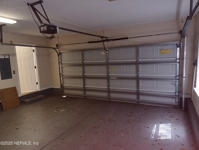 Building Photo - 4463 Ecton Ln E