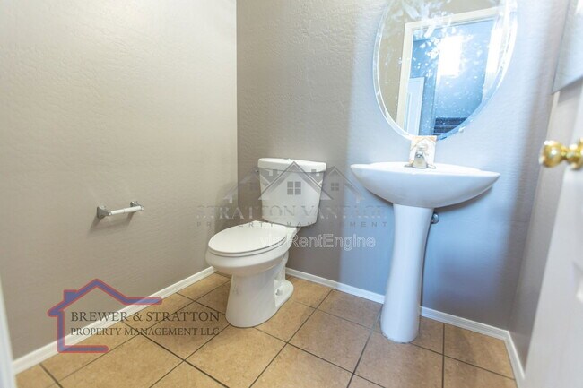 Building Photo - 6427 S 71st Dr