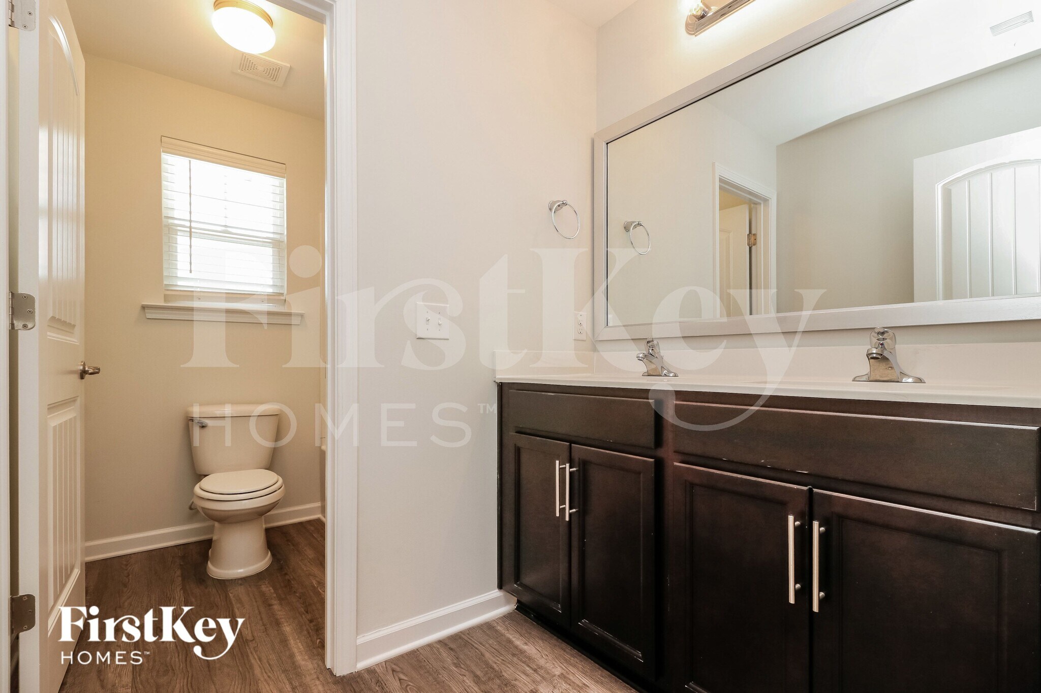 Building Photo - 421 Sanctuary Park Dr