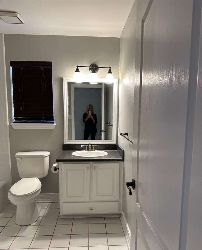 Building Photo - 3474 Paces Ferry Rd