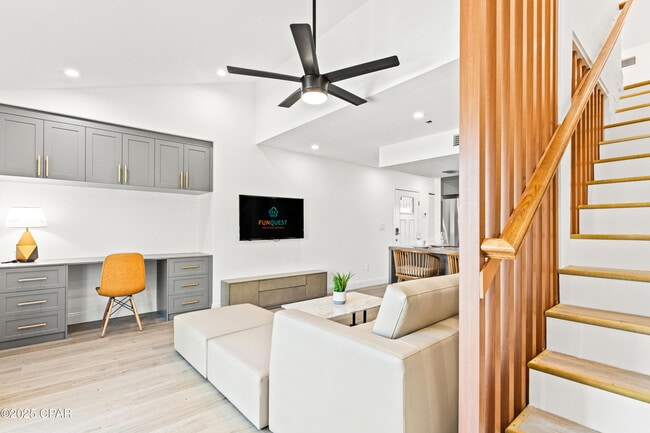 Building Photo - 8115 Thomas Dr