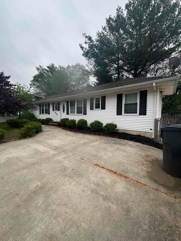 Primary Photo - 810 Maple Ave