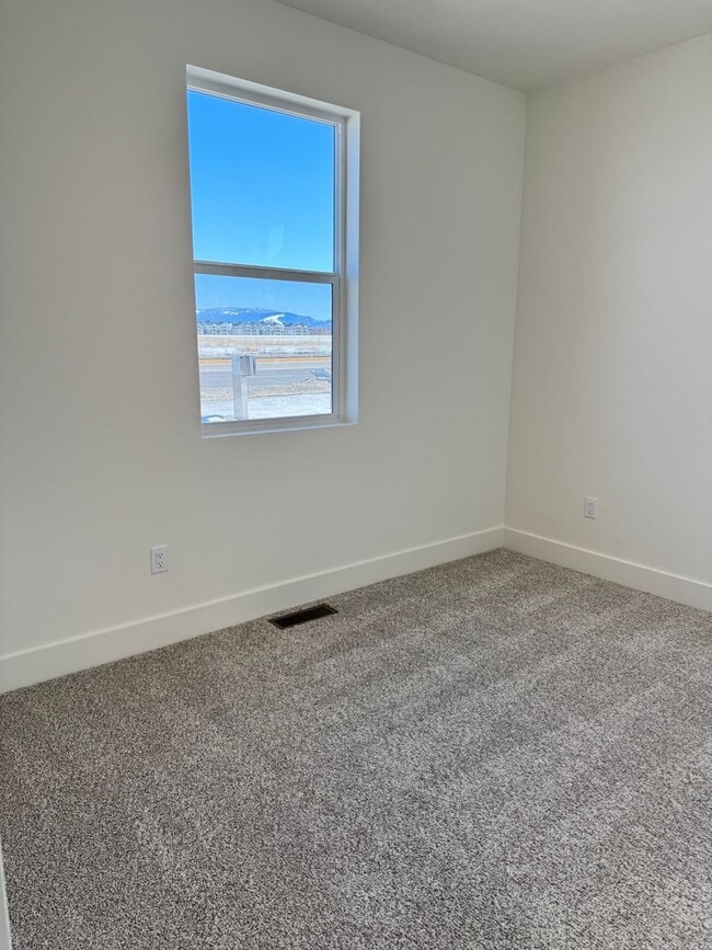 Building Photo - Brand New 4 Bedroom Home in Northwest Crossing