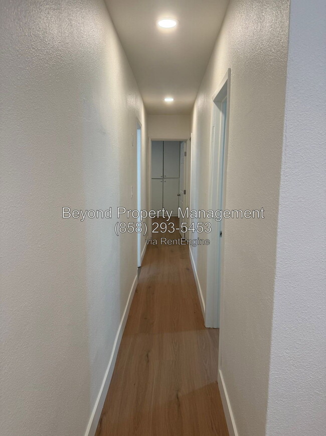 Building Photo - 2704 Highland Ave