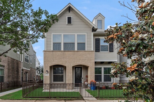 Building Photo - 1115 Manacor Ln