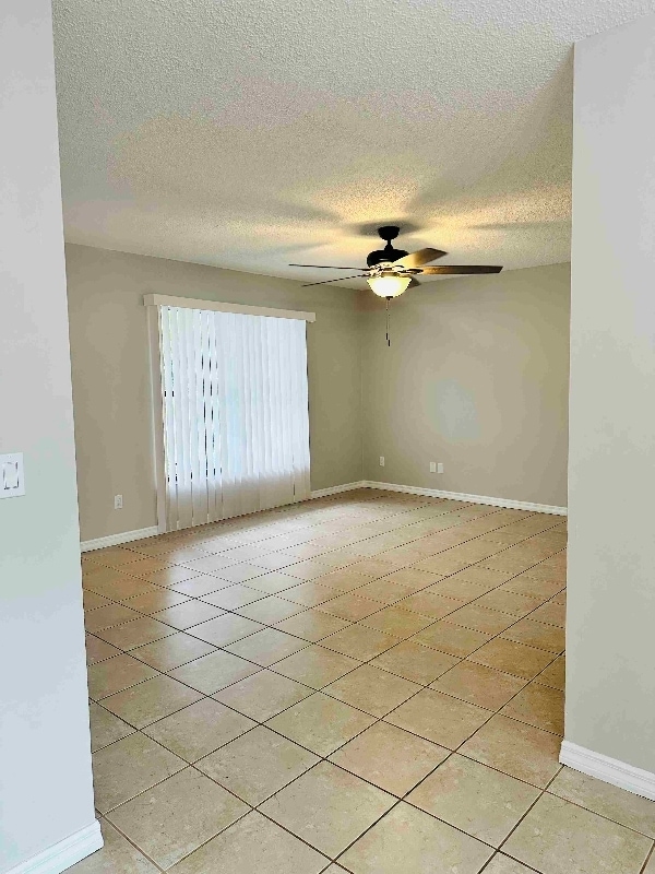 Building Photo - 1703 Newland Pl