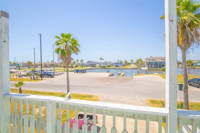 Building Photo - 3927 Mason Dr