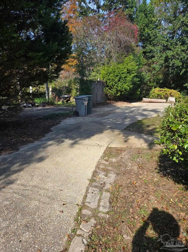 Building Photo - 4571 Baybrook Dr