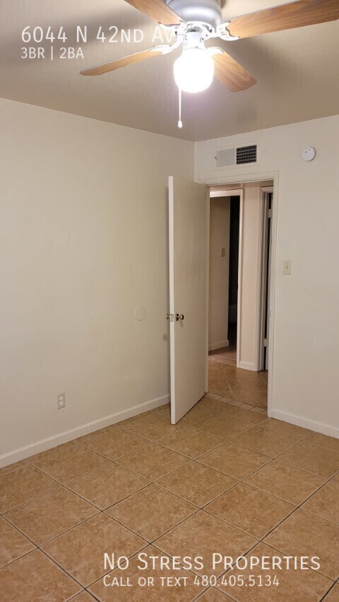 Building Photo - 6044 N 42nd Ave
