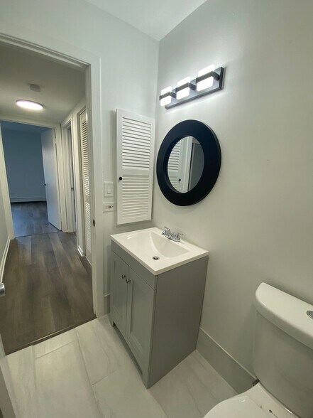 Building Photo - 1919 Prairie Sq