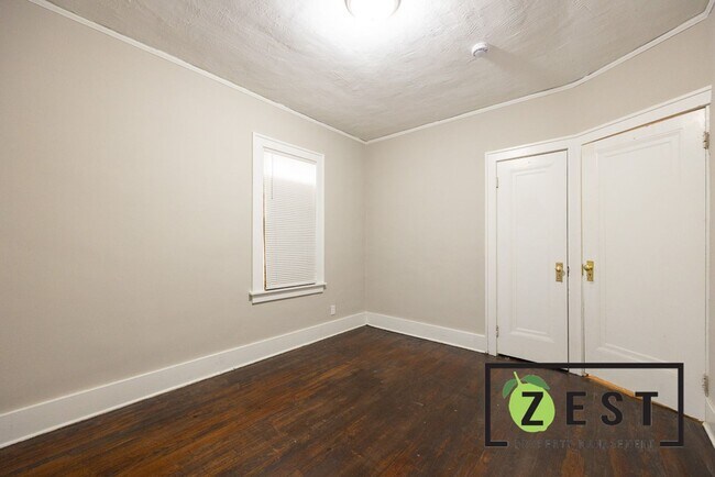 Building Photo - 3209-3211 Pasadena St