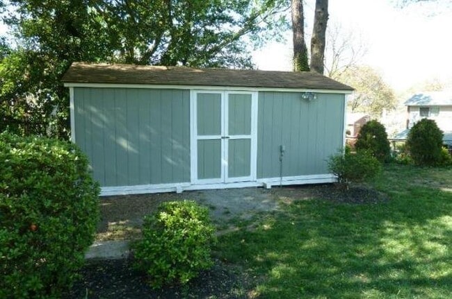 Building Photo - 12908 Bluhill Rd