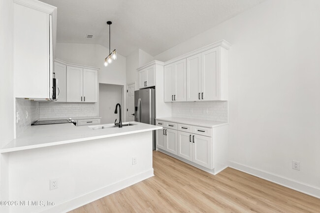 Building Photo - 15738 Northside Dr E