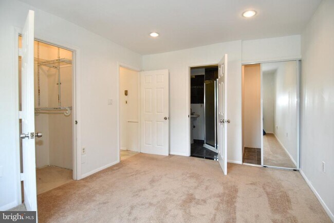 Building Photo - 12415 Braxfield Ct