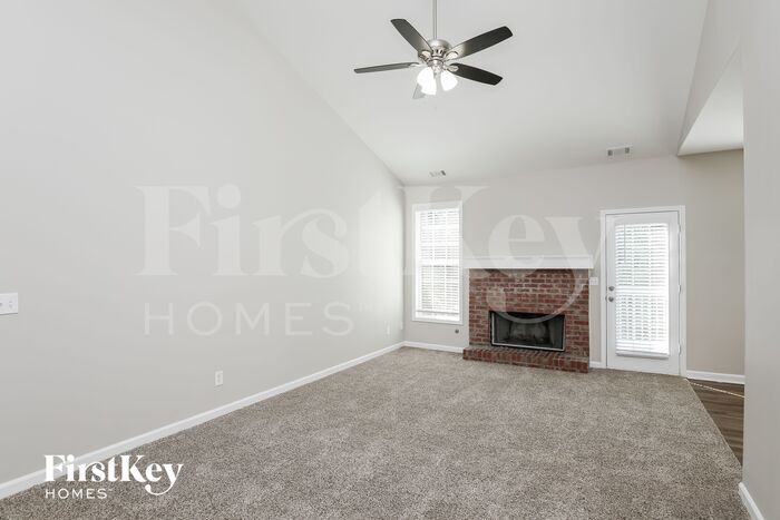 Building Photo - 731 Mallard Dr