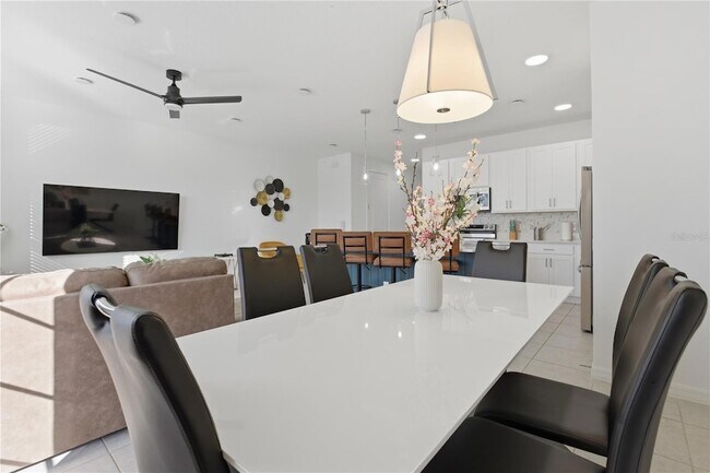 Building Photo - 710 Longboat Dr
