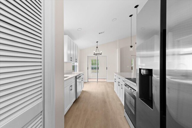 Building Photo - Sabal Springs Blvd