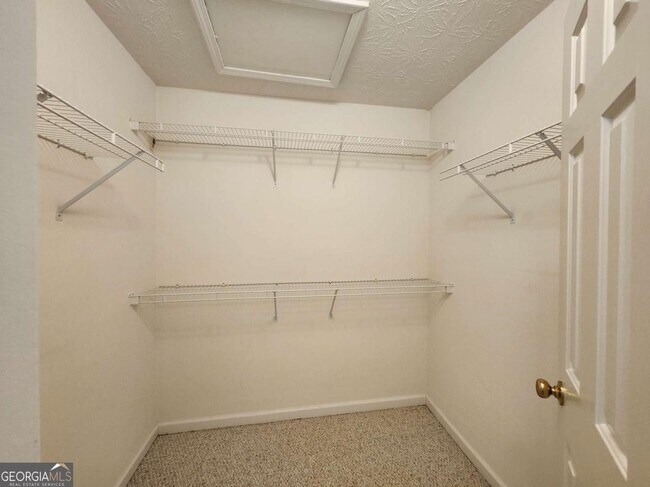 Building Photo - 1052 Ludwick Way