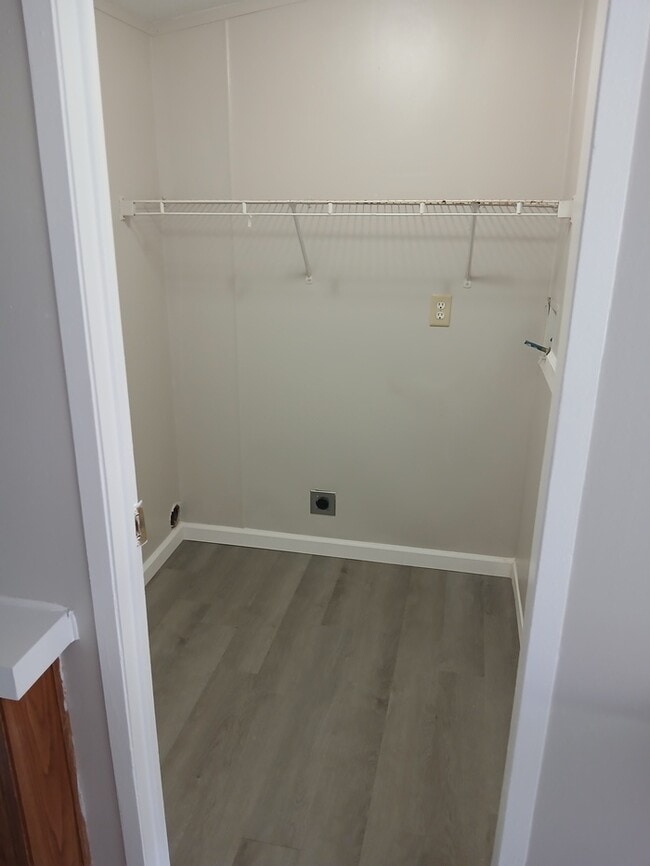 Building Photo - Mobile Home for Sale or Rent