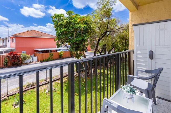 Building Photo - 245 NW 109th Ave