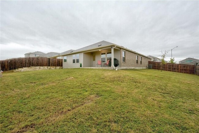 Building Photo - 15400 Summer Ray Dr