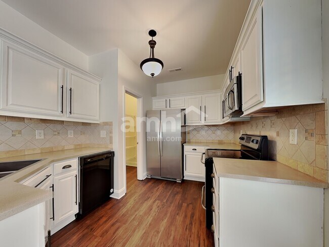 Building Photo - 12424 Winget Rd