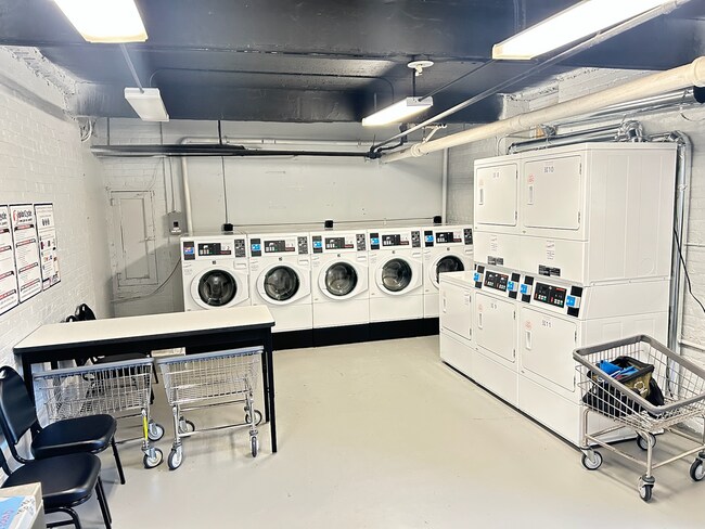 Building Photo - Welcome to Dodd Street  Apartments     Comfortable Living in a Convenient Location