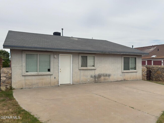 Building Photo - 12224 Tierra Maya Dr