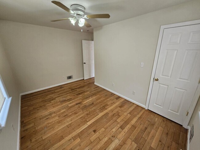 Building Photo - 4 Bedroom Single Home in Baltimore County