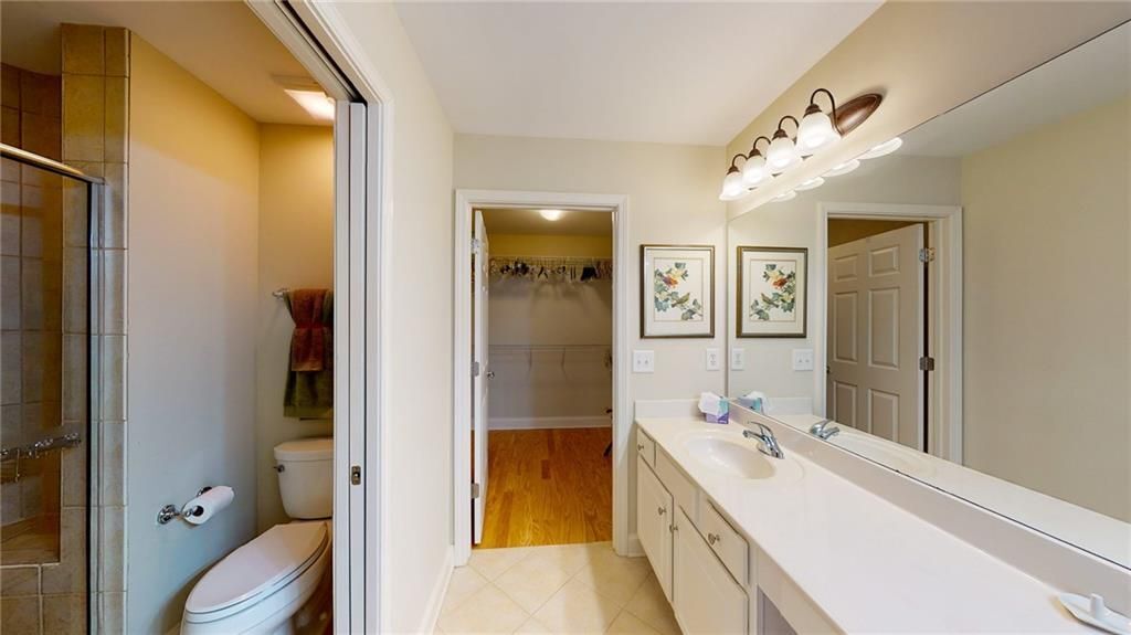 Building Photo - 100 Highlands Ridge Pl