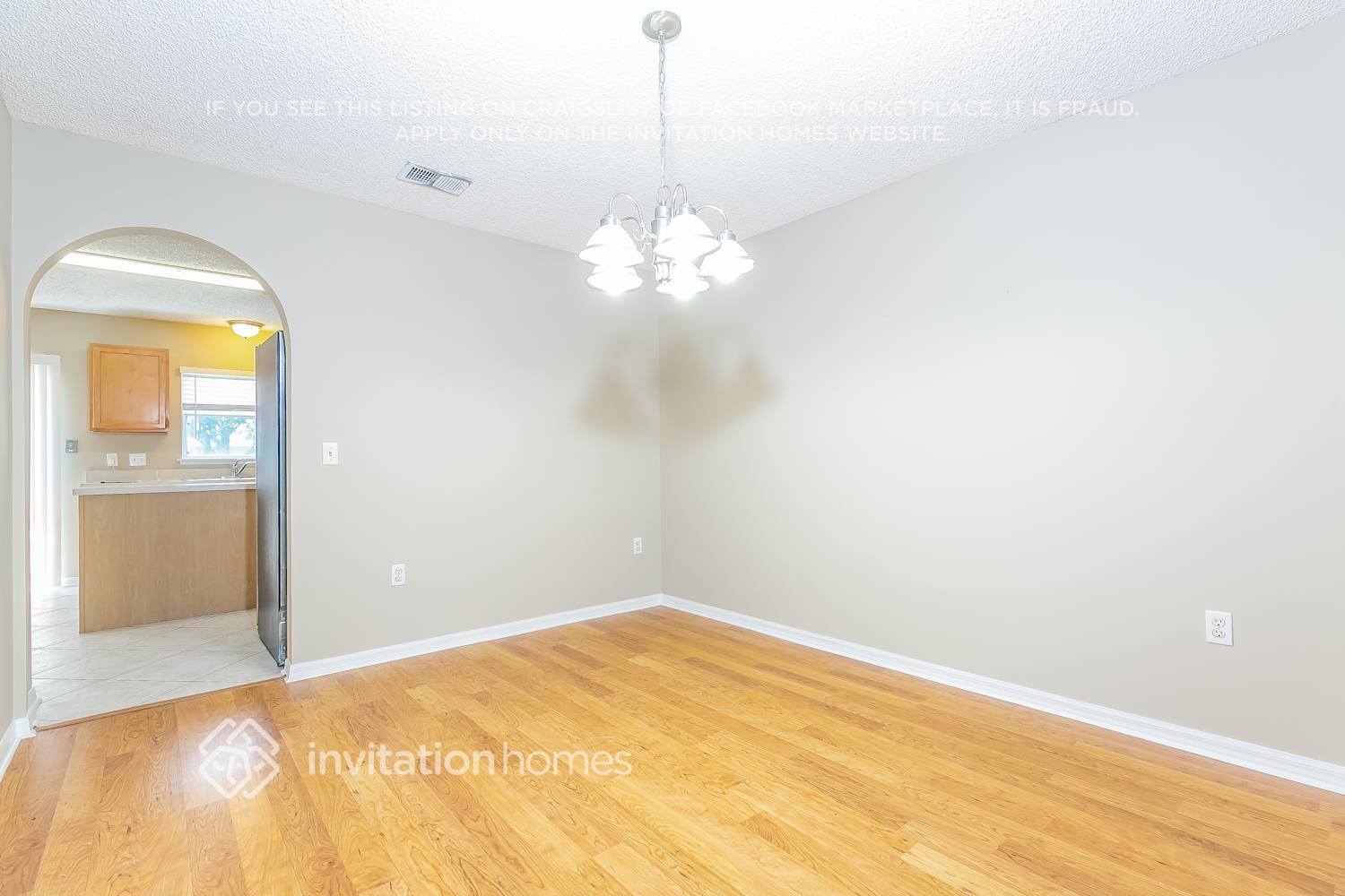 Building Photo - 1800 Brookshire Cir