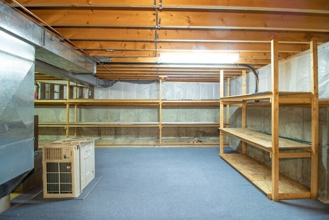 Building Photo - 59 Brookbend Way E