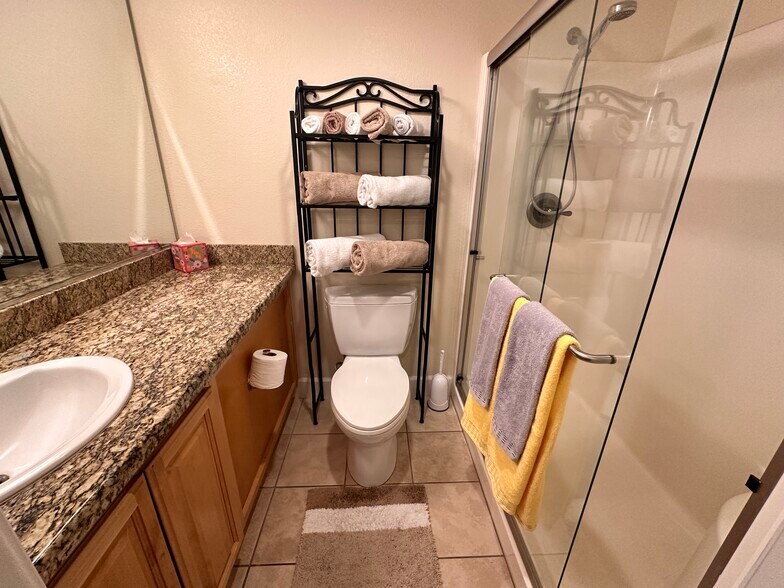 Building Photo - 450 N Arlington Ave