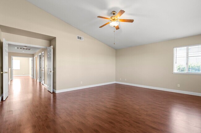 Building Photo - 5220 Peacock Hill Dr