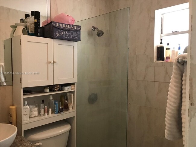 Building Photo - 421 NE 68th St