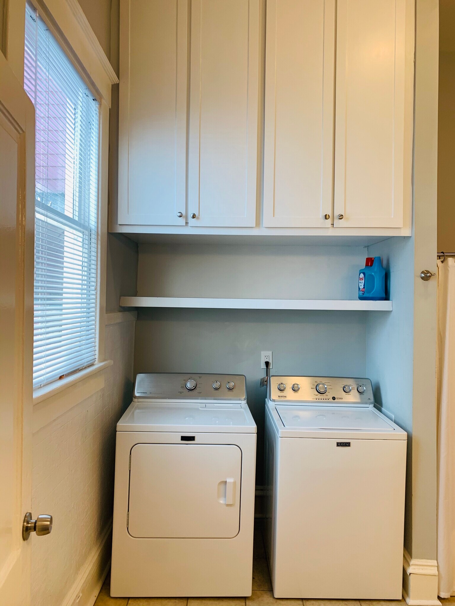 Building Photo - 903 Montgomery St