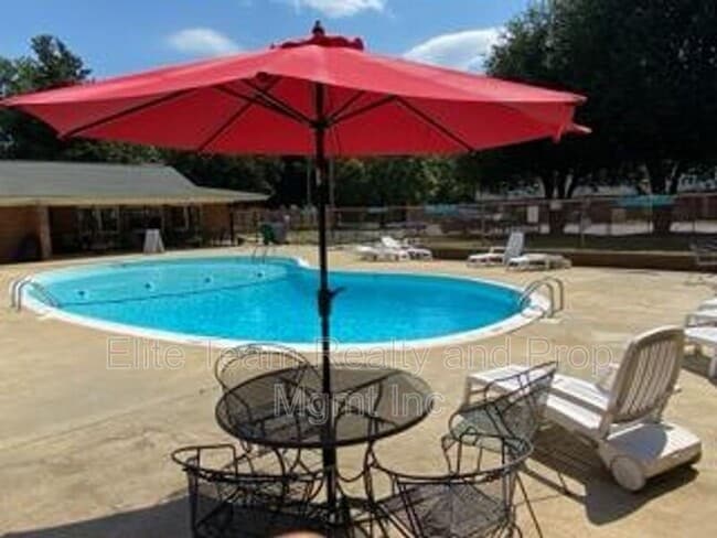 Building Photo - 4657 Old Lantern Way