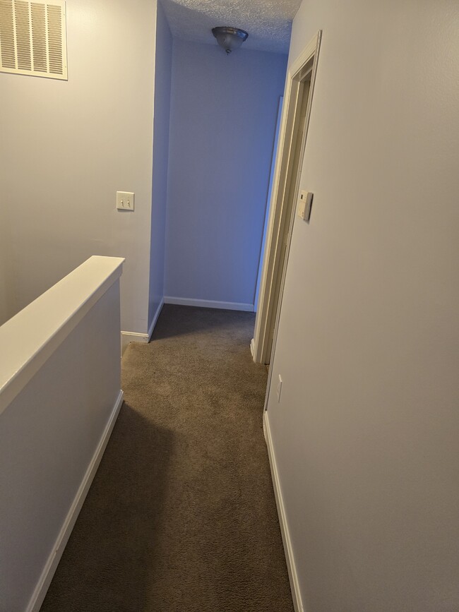 SECOND FLOOR HALLWAY - 16304 Elkhorn Ln