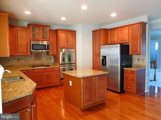 Building Photo - 2112 Congresbury Pl