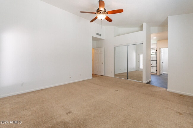 Building Photo - 1449 W Antiqua Dr