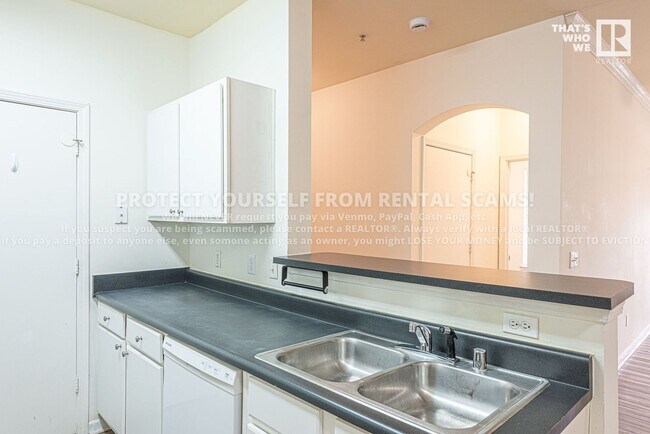 Building Photo - 4261 NE Meadowcreek Circle Unit#105, Fayetteville, AR 72703