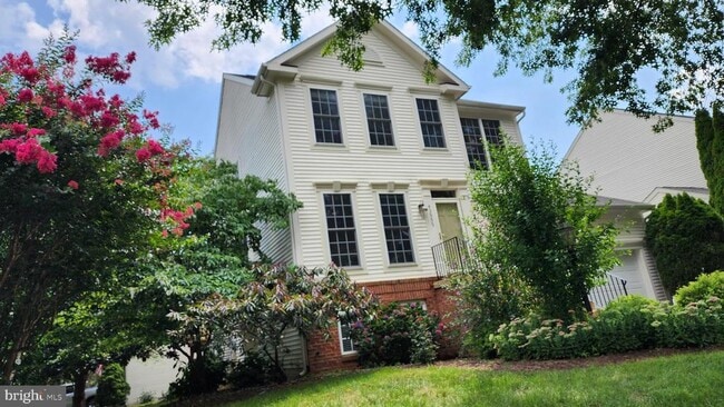 Building Photo - 43555 Hyland Hills St