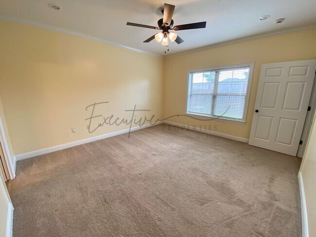 Building Photo - Family Home in Lafitte Landing – Fenced Ya...