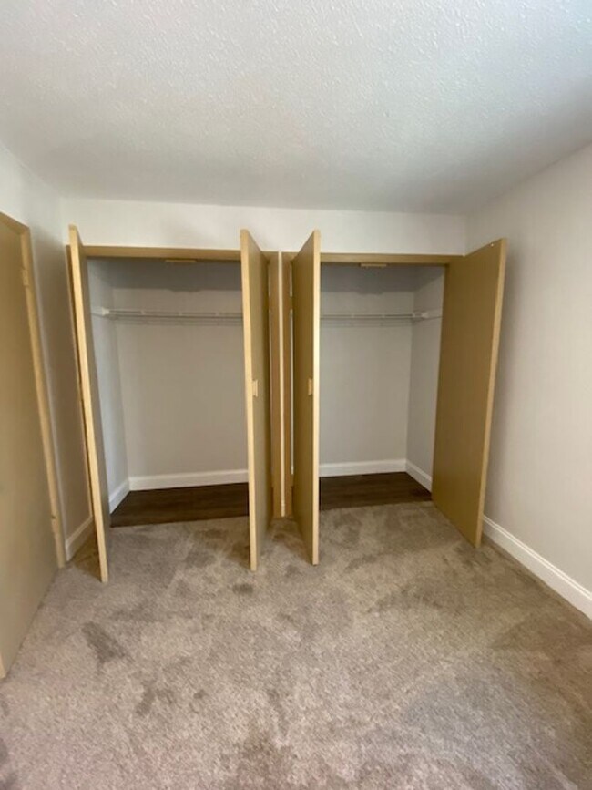 Building Photo - 30 Success Ave