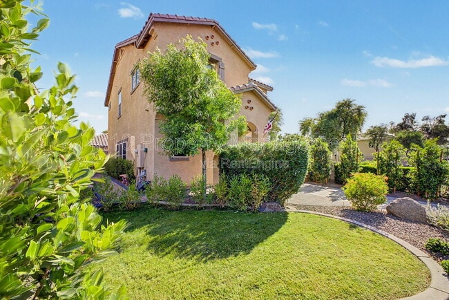 Building Photo - 6355 W Sophie Ln