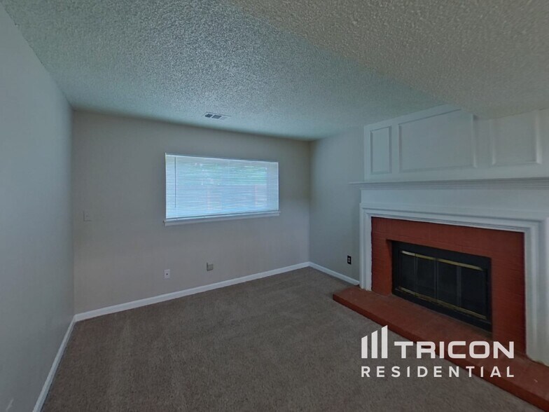 Building Photo - 3009 W 127th Ave