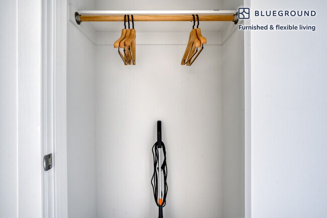 Building Photo - 447 17th St