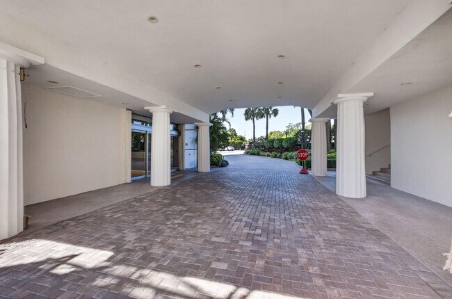Building Photo - 1801 S Flagler Dr