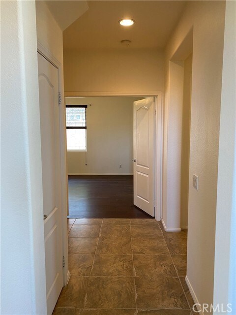 Building Photo - 5505 Sunset Ridge Dr